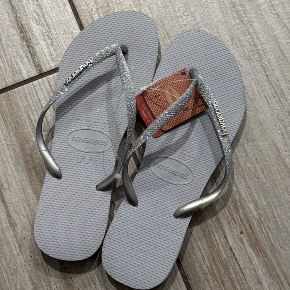 Havaianas Women's Silver Glitter Flip Flop Sandal Size 41-42